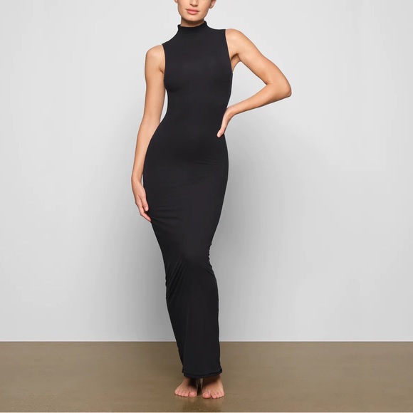 SKIMS Dresses & Skirts - SKIMS Fits Everybody Sleeveless Mock Neck Dress